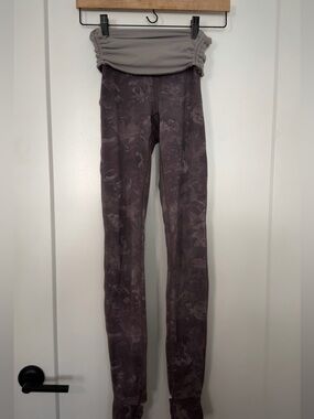 Lululemon reversible leggings size 2